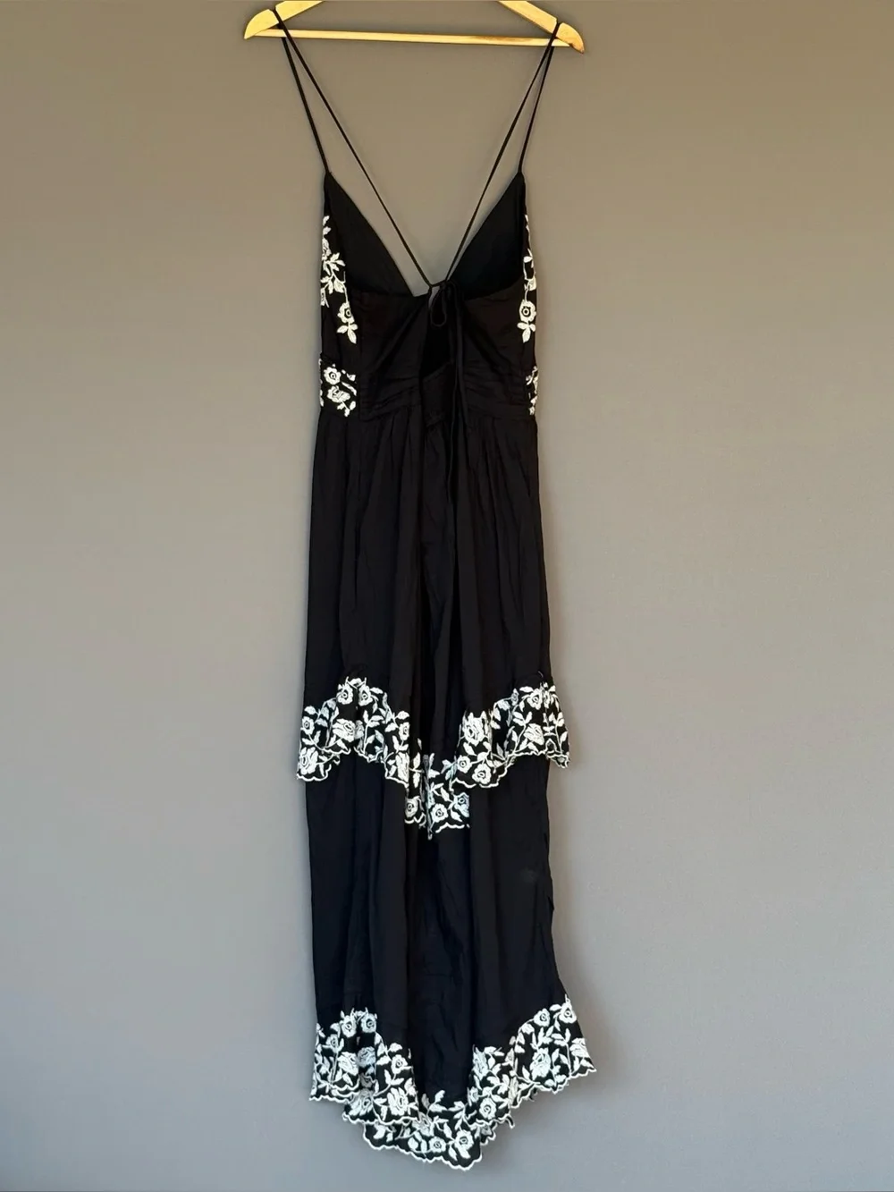 Abercrombie & Fitch Tiered Ruffle Maxi Dress Black White Size L NEW